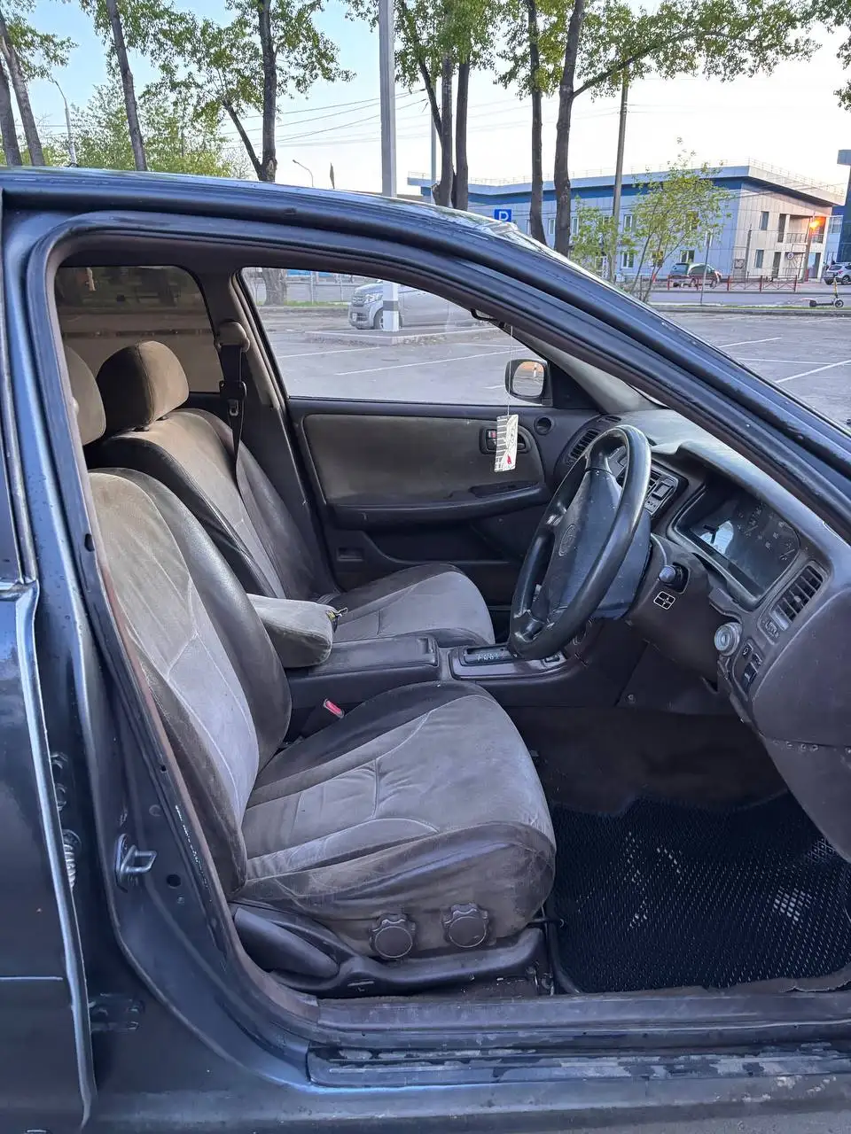 Автомобиль на полном ходу с чистыми документами - Авто в Иркутск
