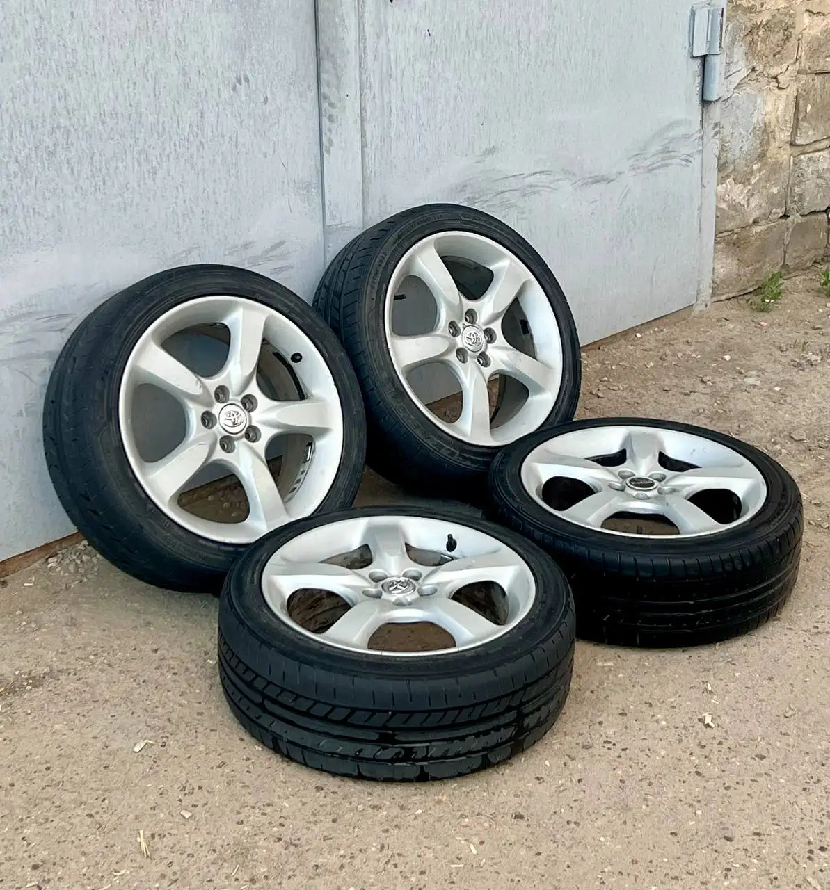 Продам комплект колес R17 5*100 - Колёса и шины (Авто) в Иркутск