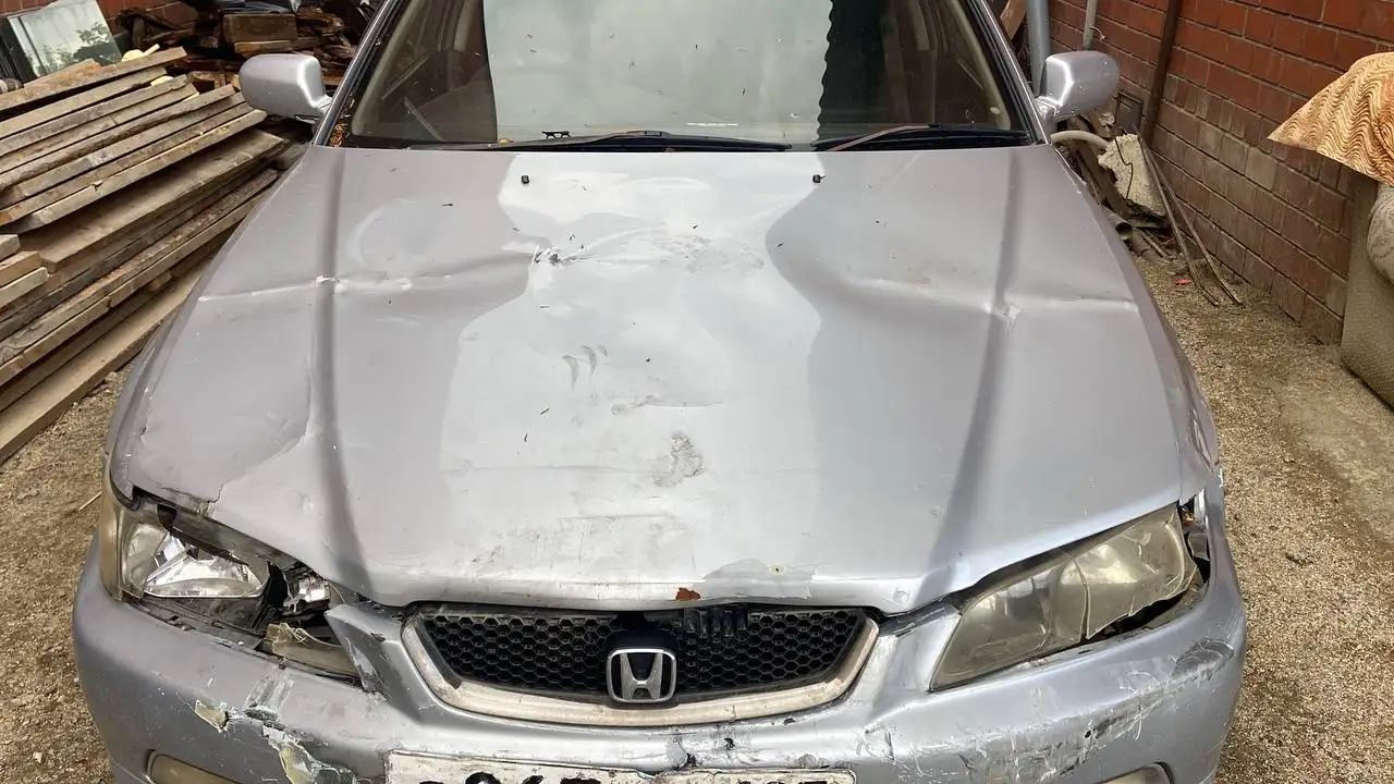 Автомобиль на ходу, 2000 г. - Авто в Иркутск
