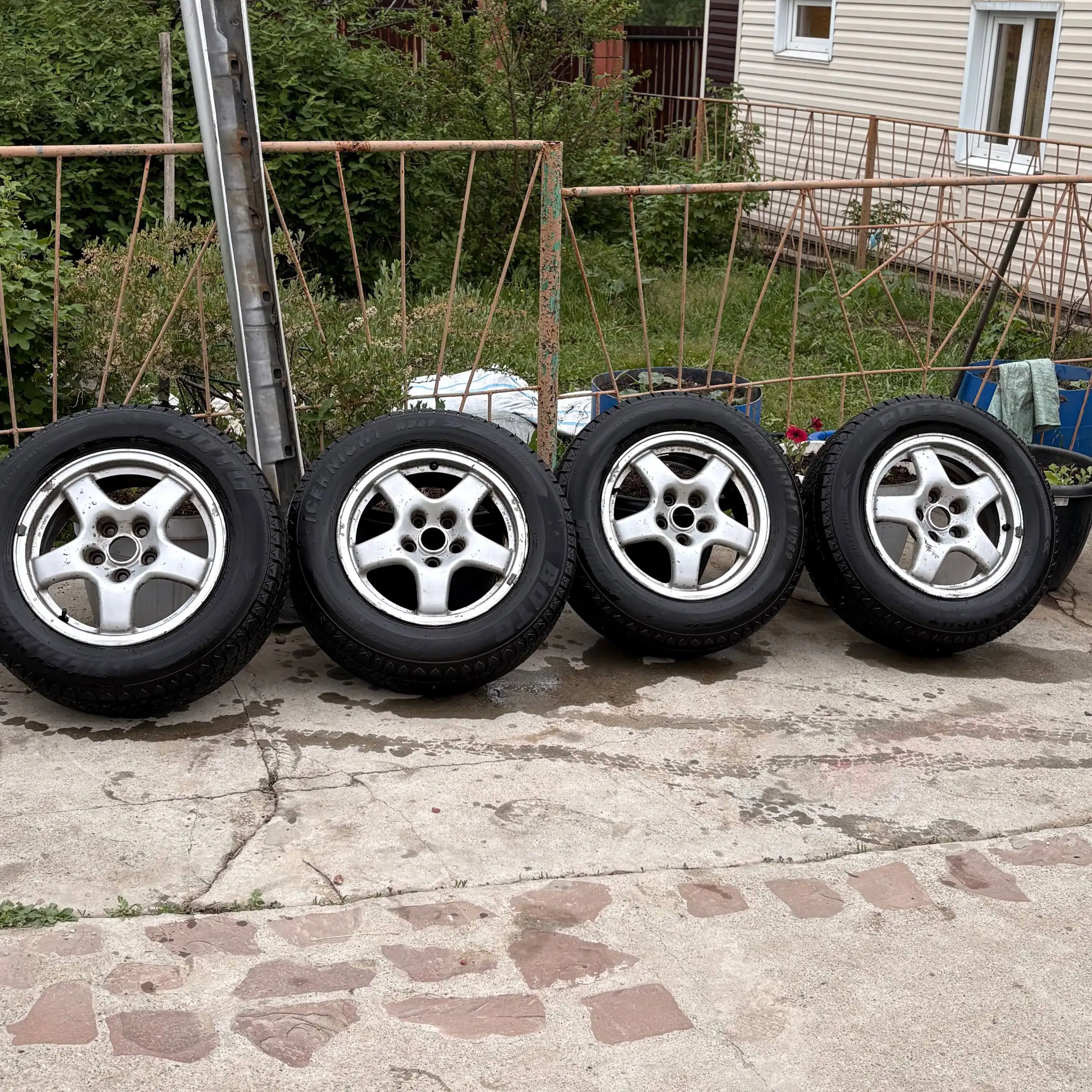 Продам резину BOTO WD69 iceknight r16 215/65 - Шины и диски (Авто) в Иркутск