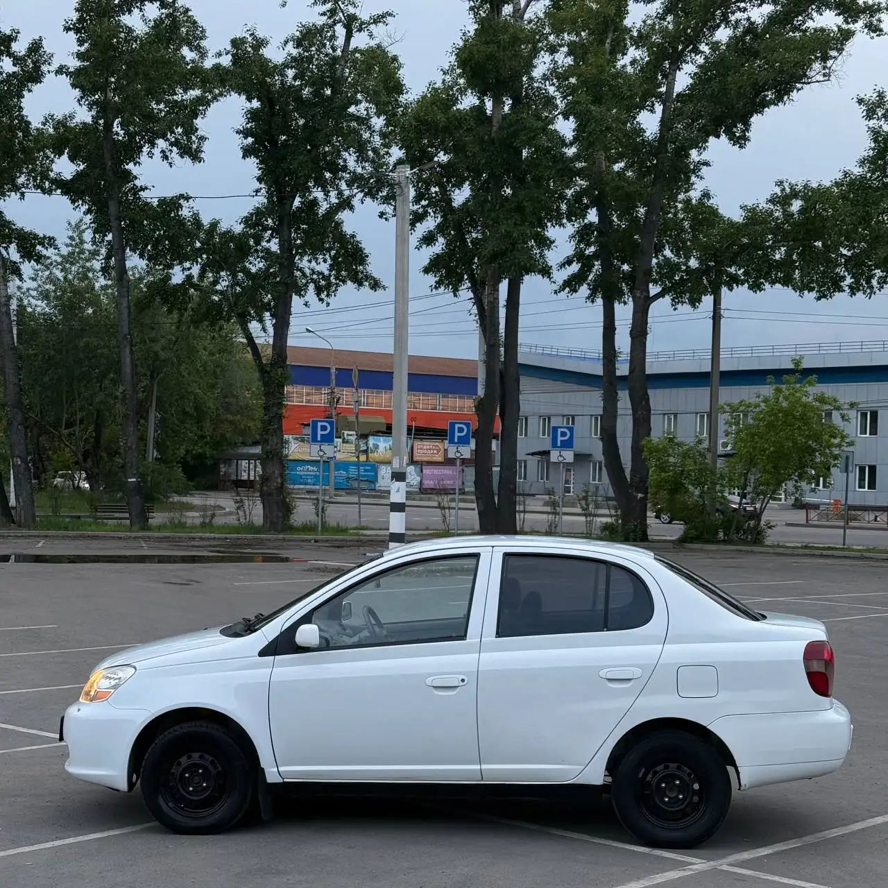 Platz 2001г - Легковые автомобили (Авто) в Иркутск