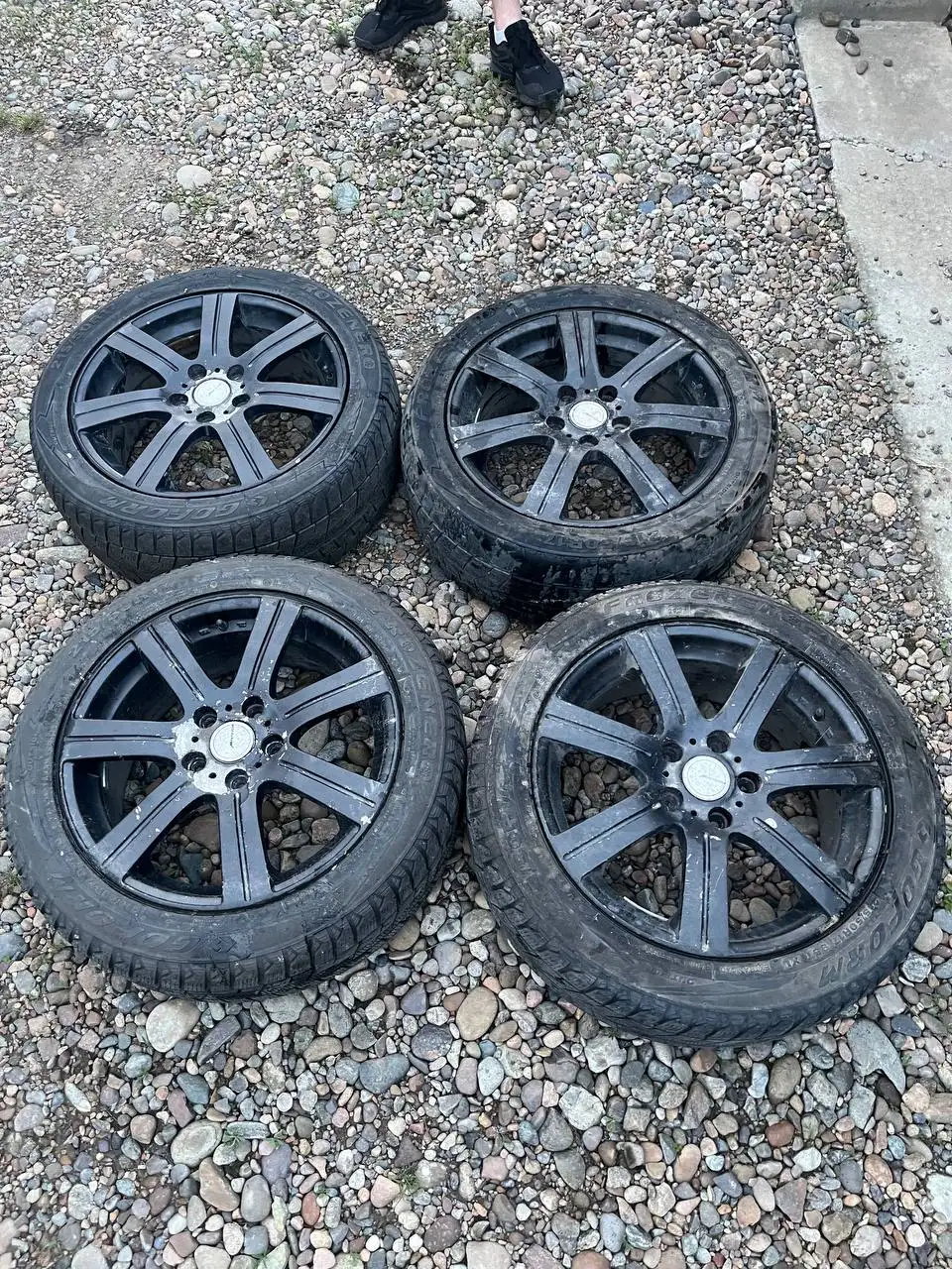 Резина зима 215/50 R17 - Шины (Авто) в Иркутск