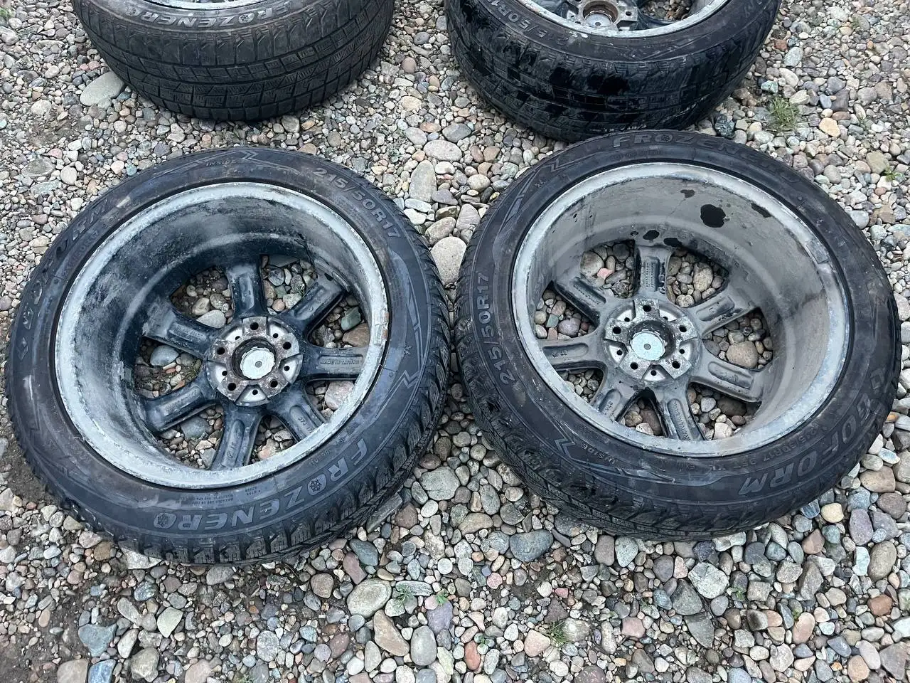 Резина зима 215/50 R17 - Шины (Авто) в Иркутск