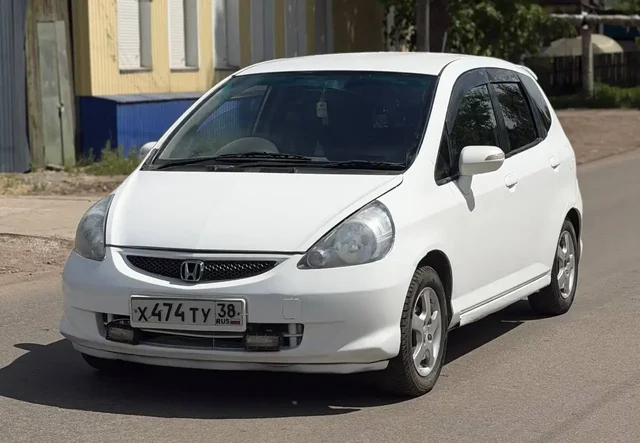 Nissan March 2005 - Сиденья в Иркутск