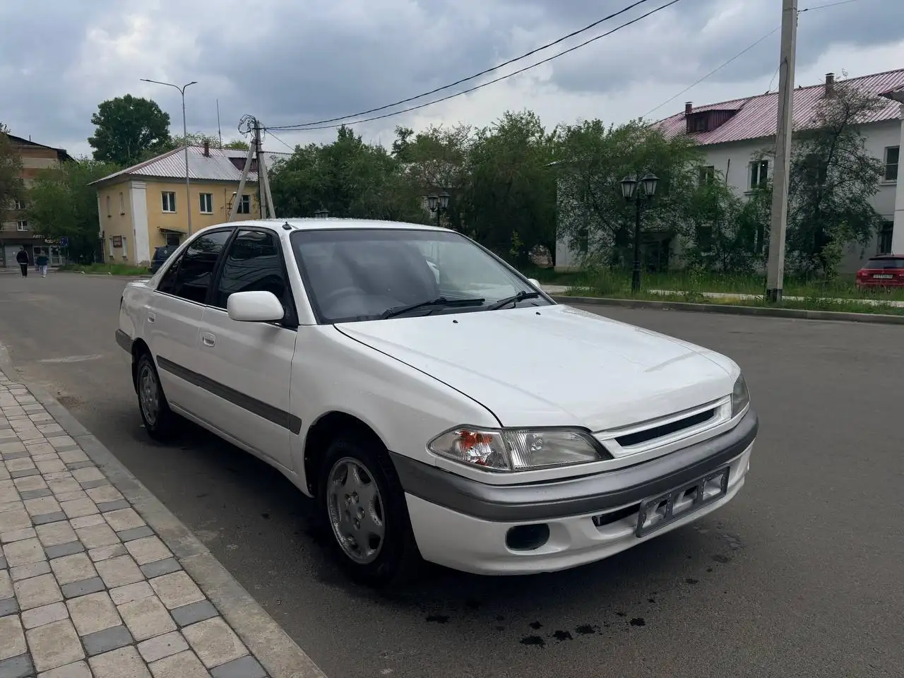 Toyota Carina - Легковые автомобили (Авто) в Иркутск
