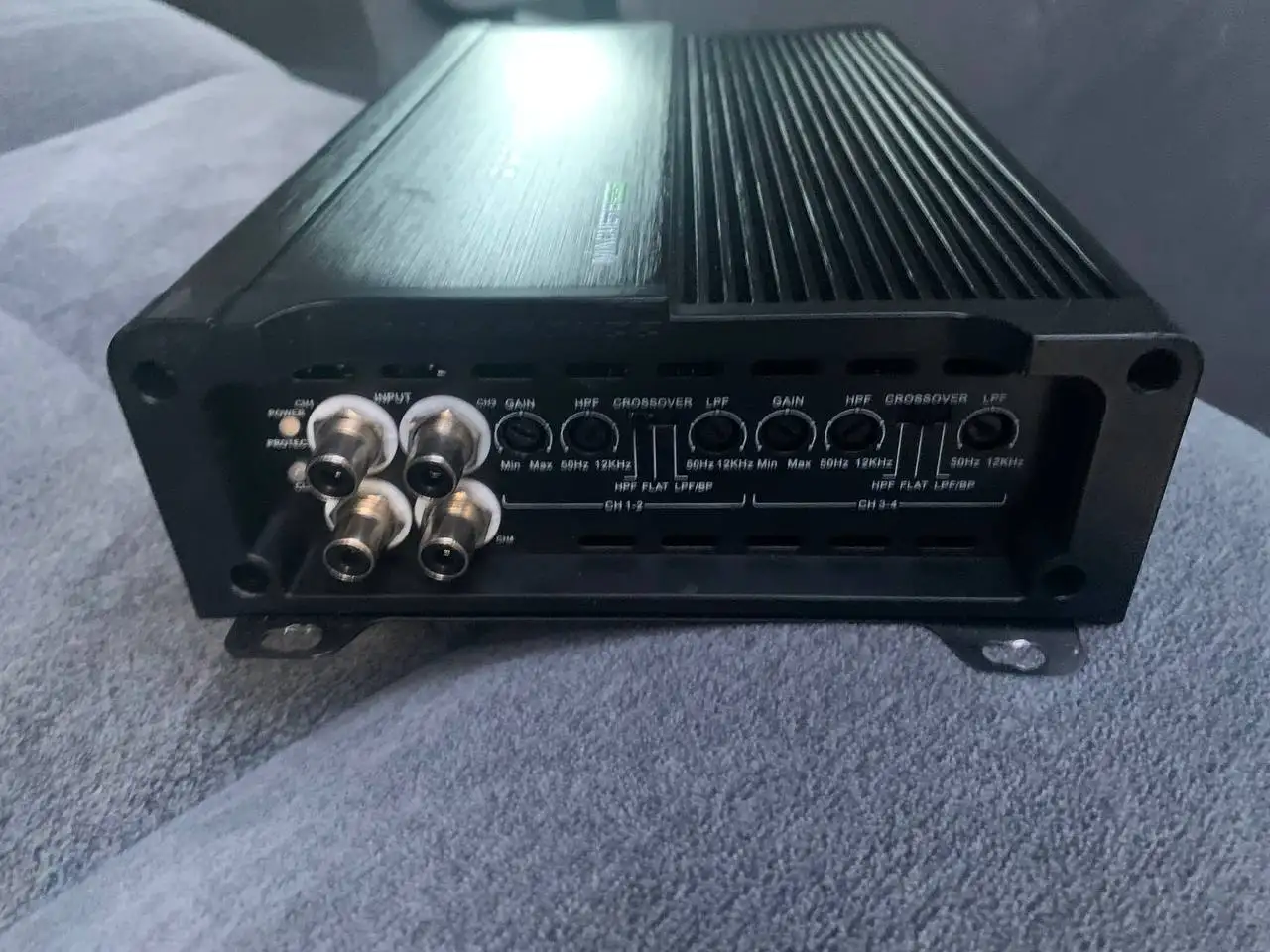 Продам усилитель Deaf Bounce 4х220 - Автозвук (Авто) в Иркутск