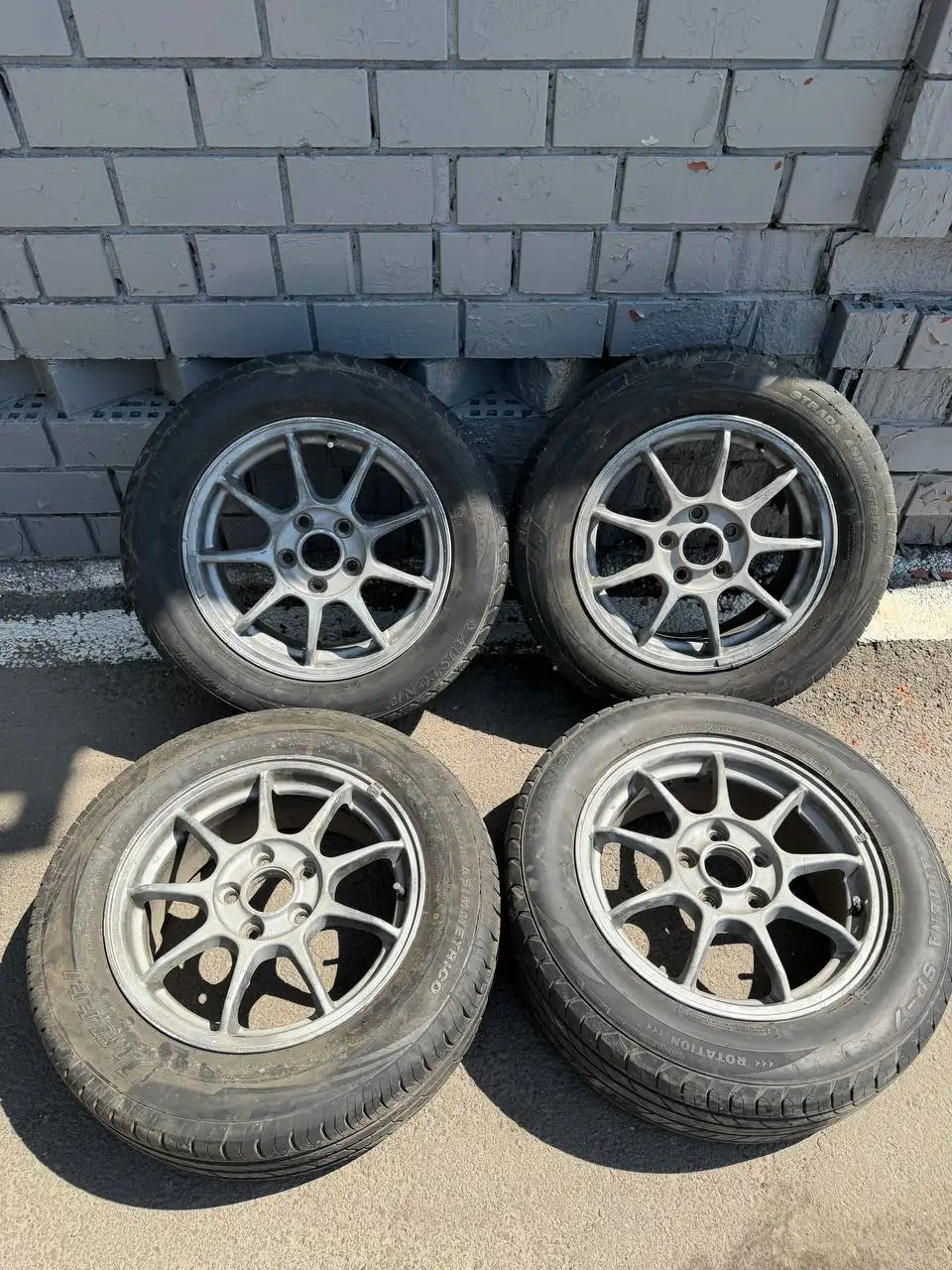 Продам комплект резины R16 - Шины и диски (Авто) в Иркутск