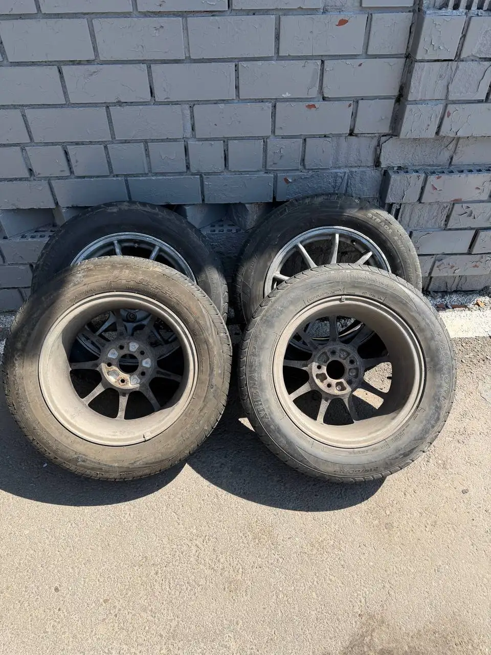 Продам комплект резины R16 - Шины и диски (Авто) в Иркутск