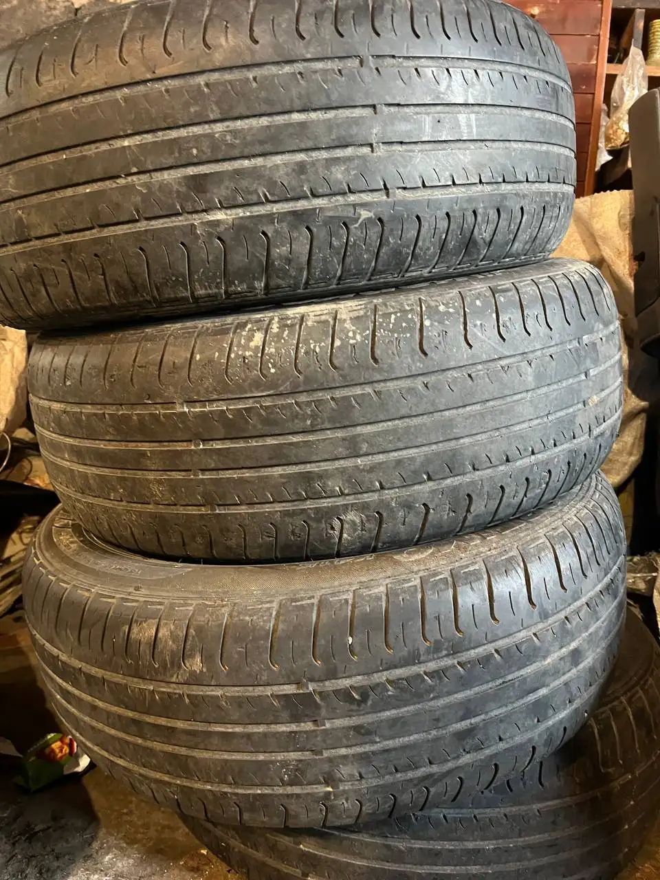 Продам летнюю резину - Шины и диски (Авто) в Иркутск
