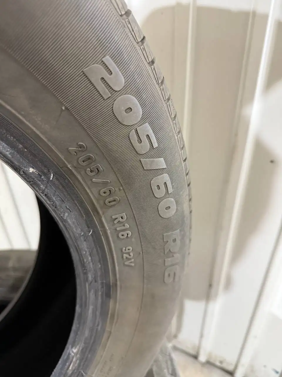 Продам летнюю резину 205/60R16 - Шины (Авто) в Иркутск