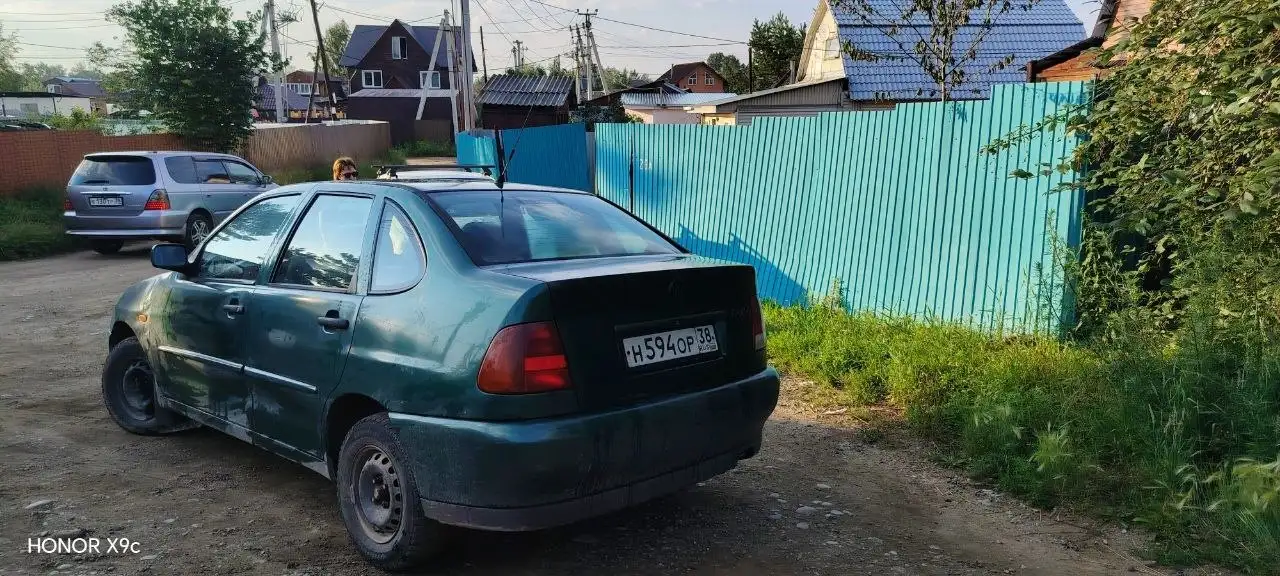 Volkswagen Polo Classic 1998 - Легковые автомобили (Авто) в Иркутск