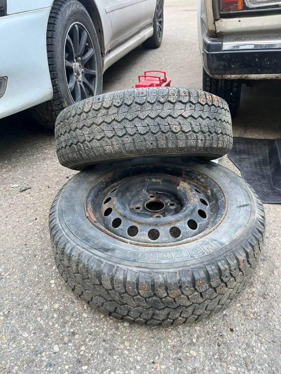 Продам r14 4/100 комплект шин - Шины и диски (Авто) в Иркутск