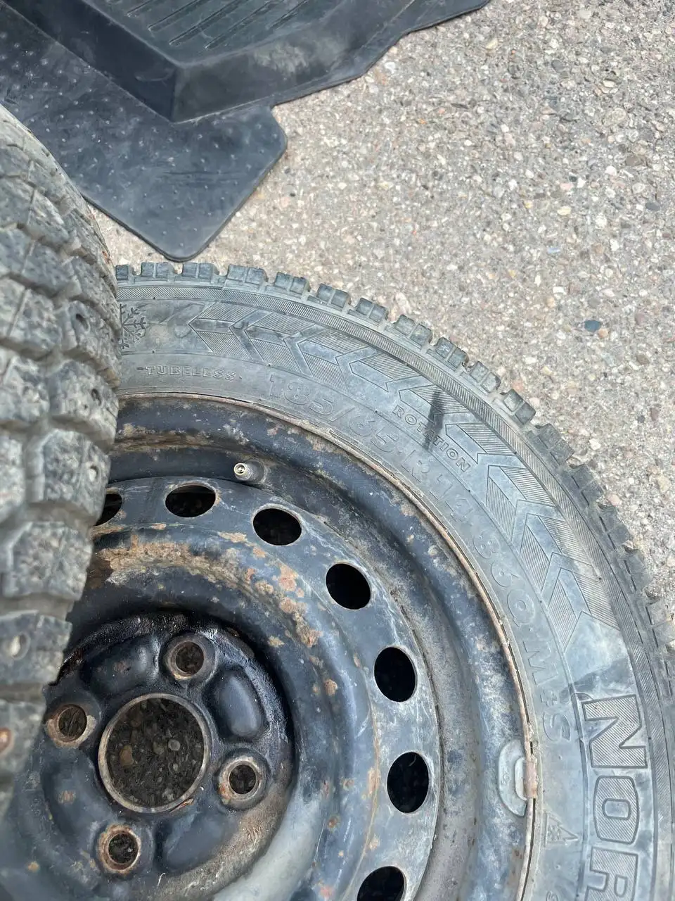 Продам r14 4/100 комплект шин - Шины и диски (Авто) в Иркутск