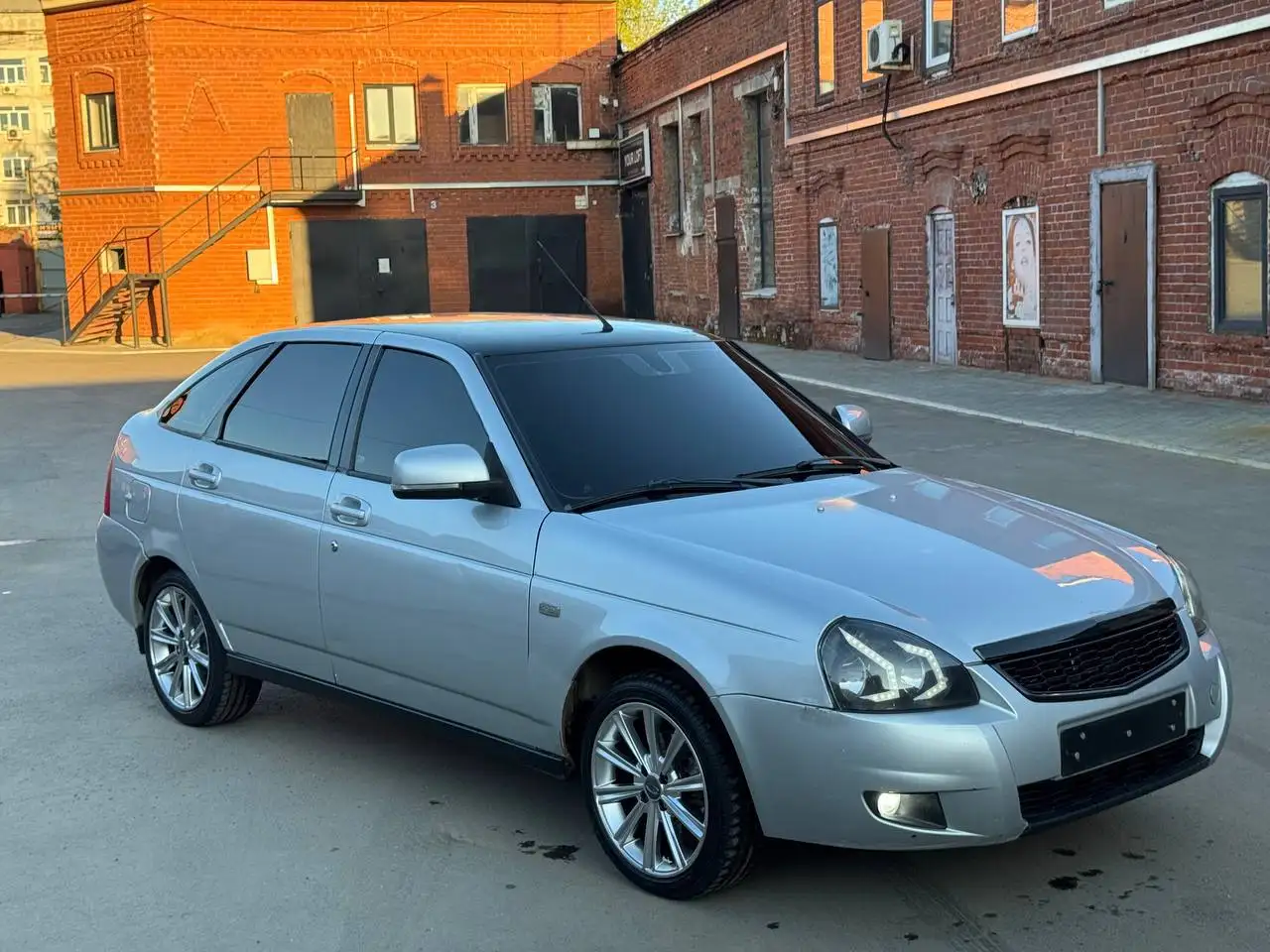11 год Люкс Шеснарь - Автомобили (Авто) в Иркутск