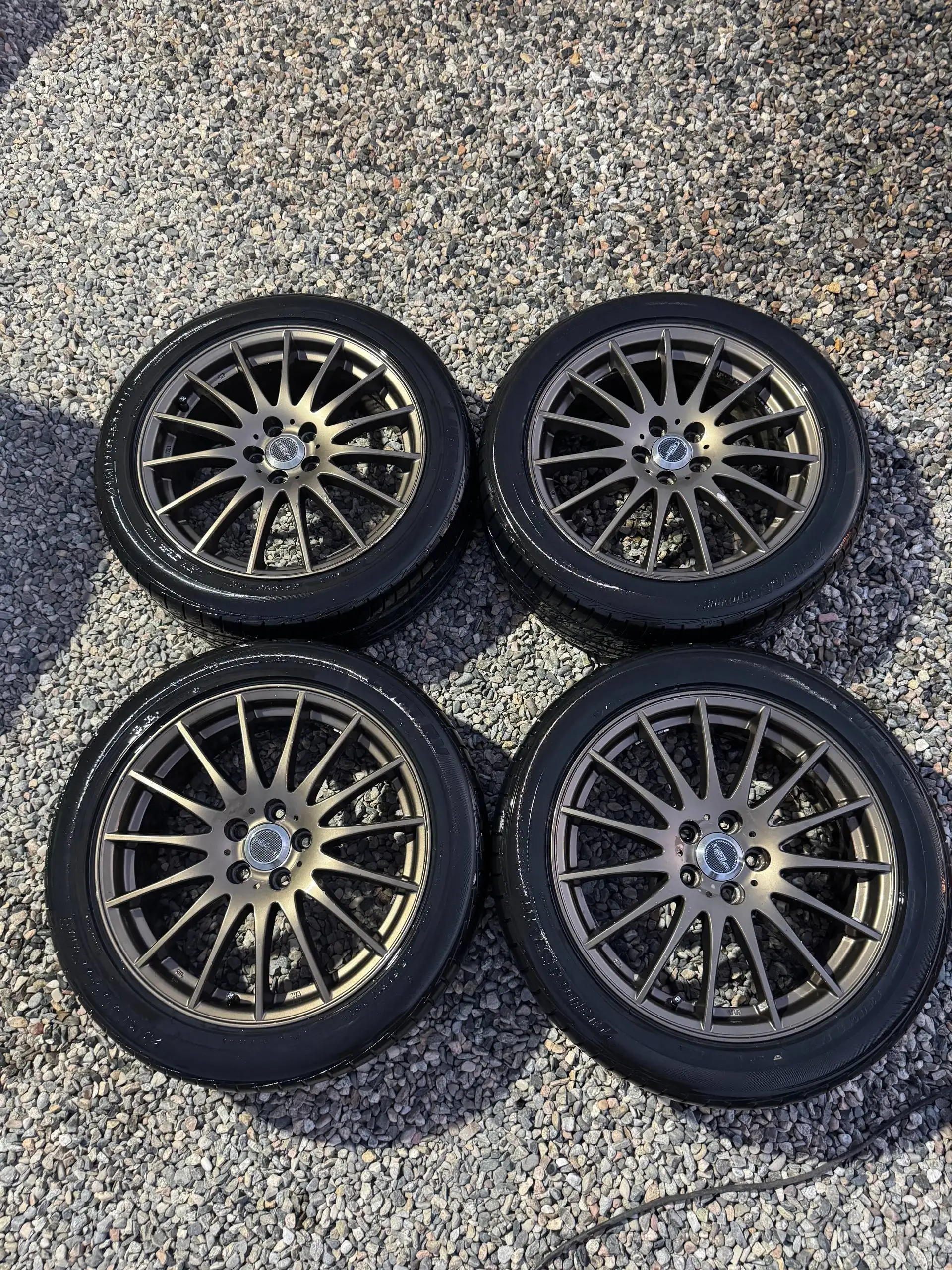 Продам комплект колес Hot Stuff Cross X Bridgestone LUFT RV - Шины и диски (Авто) в Иркутск