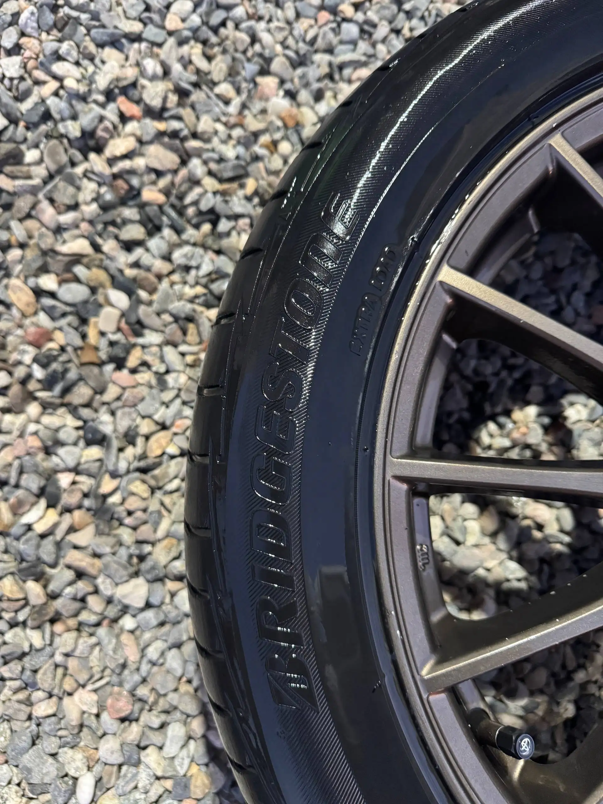 Продам комплект колес Hot Stuff Cross X Bridgestone LUFT RV - Шины и диски (Авто) в Иркутск