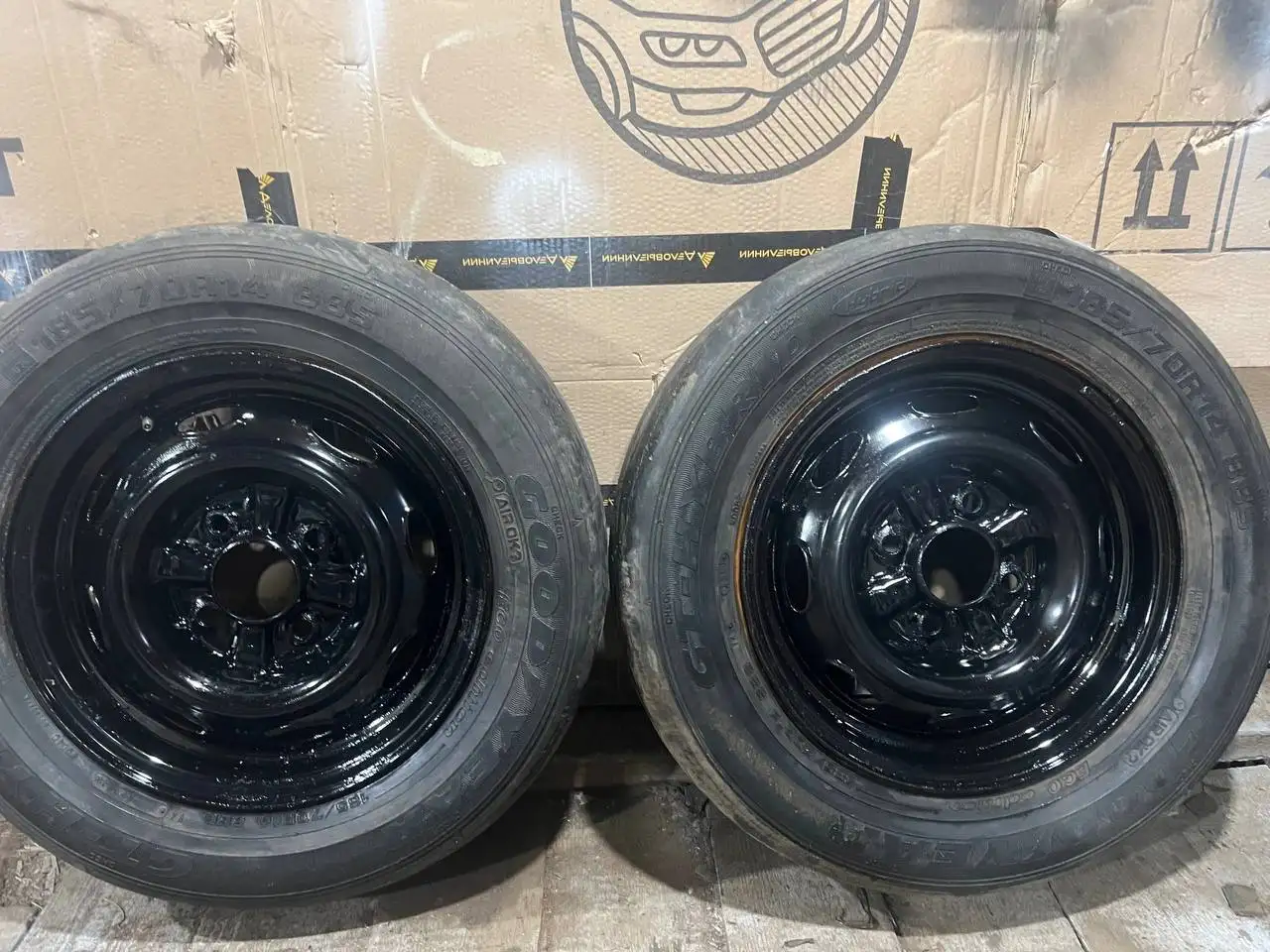 Продажа колес R14 и R15 - Колеса и шины (Запчасти) в Иркутск