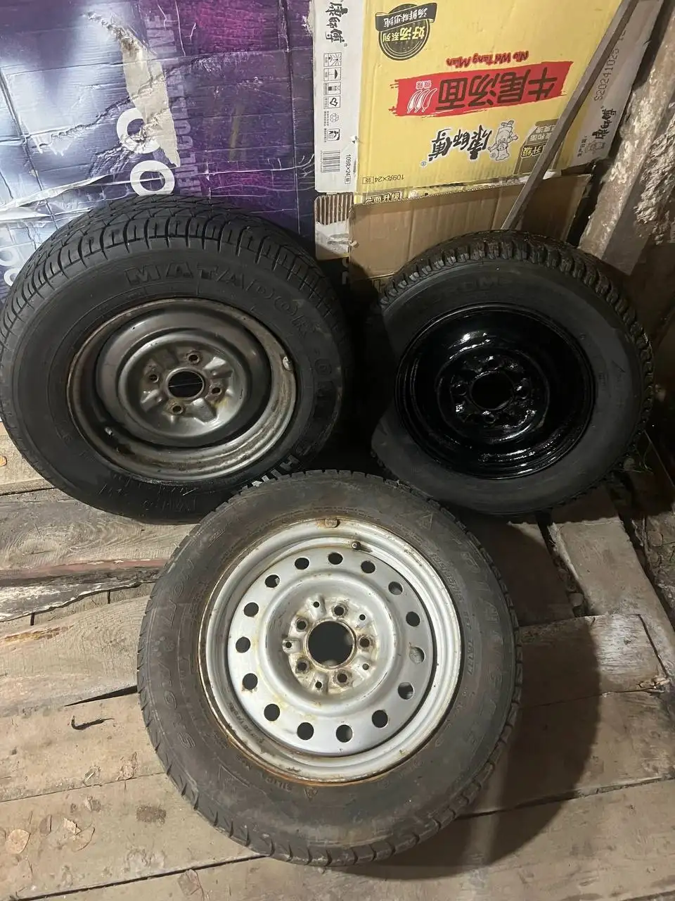 Продажа колес R14 и R15 - Колеса и шины (Запчасти) в Иркутск
