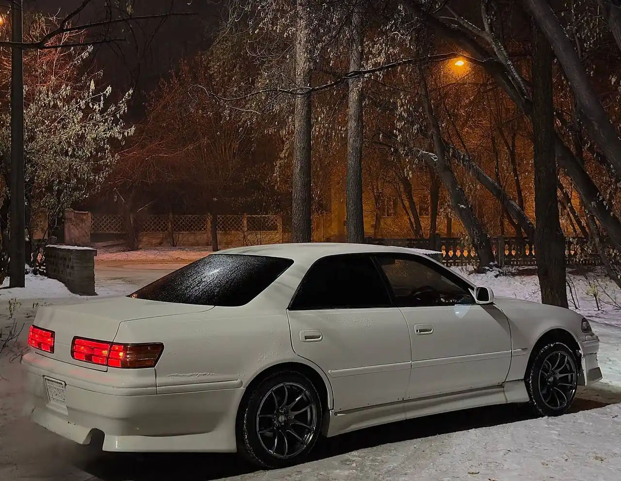 Продажа Toyota Mark II и Toyota Ractis