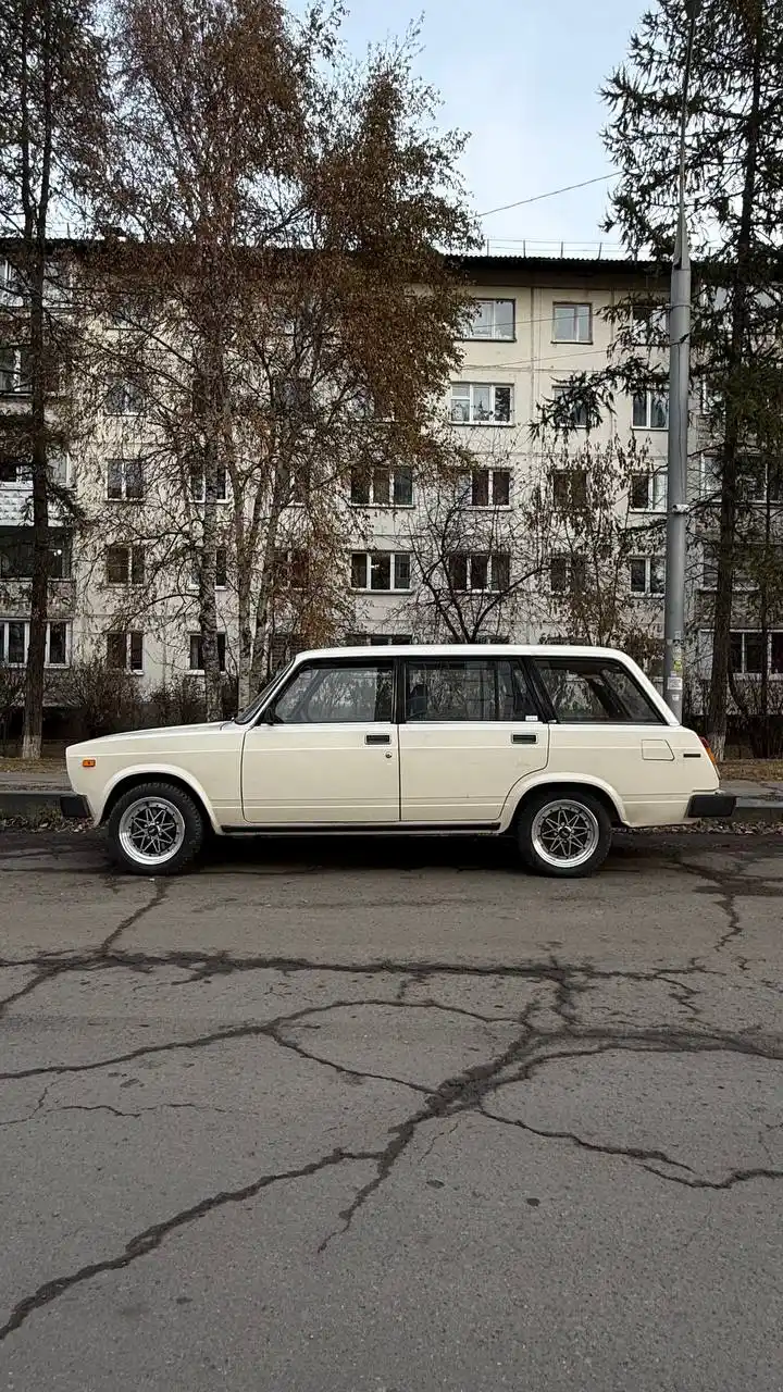 ВАЗ 21043 1989 года