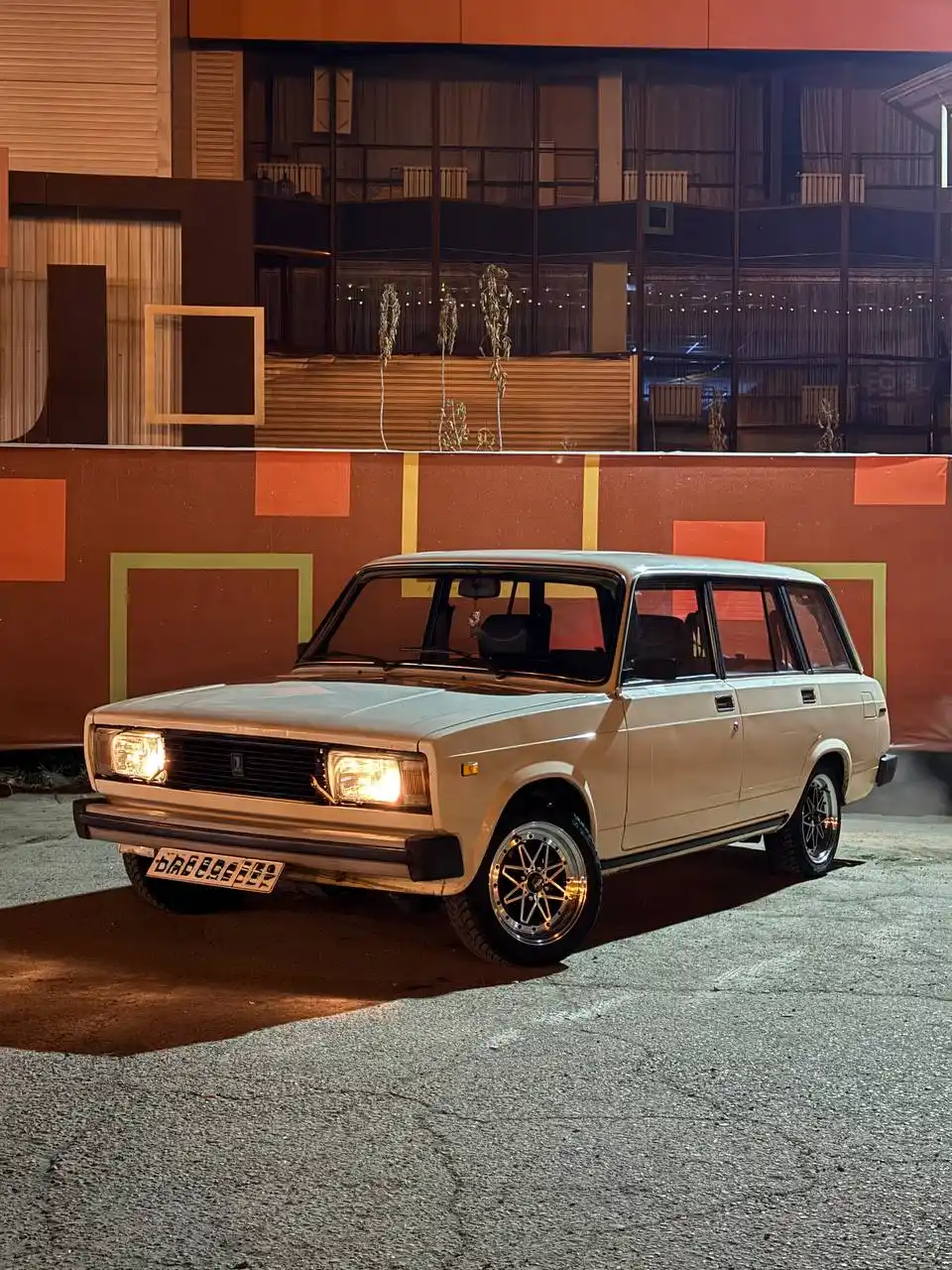 ВАЗ 21043 1989 года