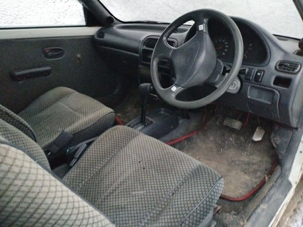 Продам Daihatsu Charade 1999 года