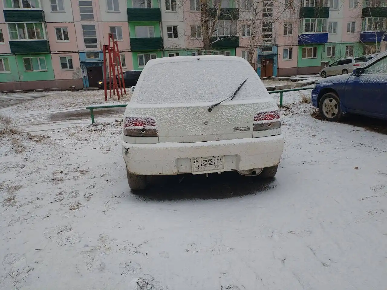 Продам Daihatsu Charade 1999 года