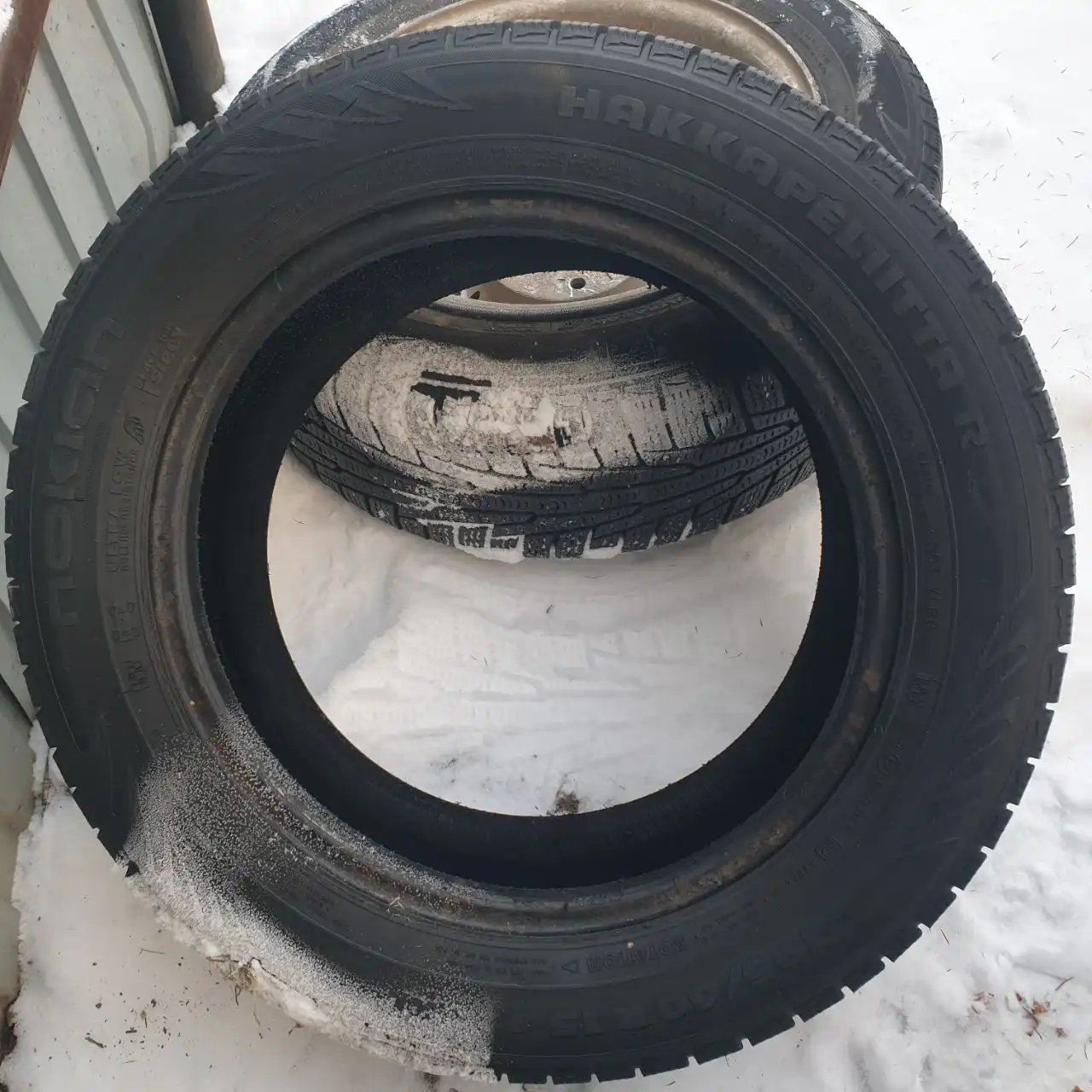 Продажа дисков с шинами с разной степенью износа