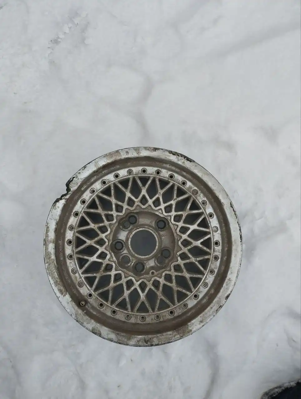 Продажа дисков с шинами с разной степенью износа