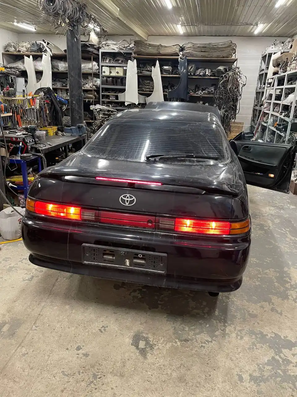 Продажа двух автомобилей Chaser JZX100 и Mark 2 JZX90 с двигателями 1JZ-GE VVTI