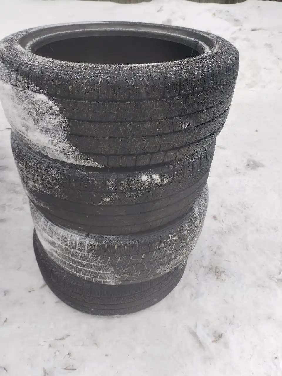 Продам зимнюю резину