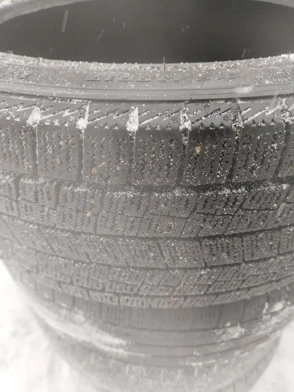 Продам зимнюю резину