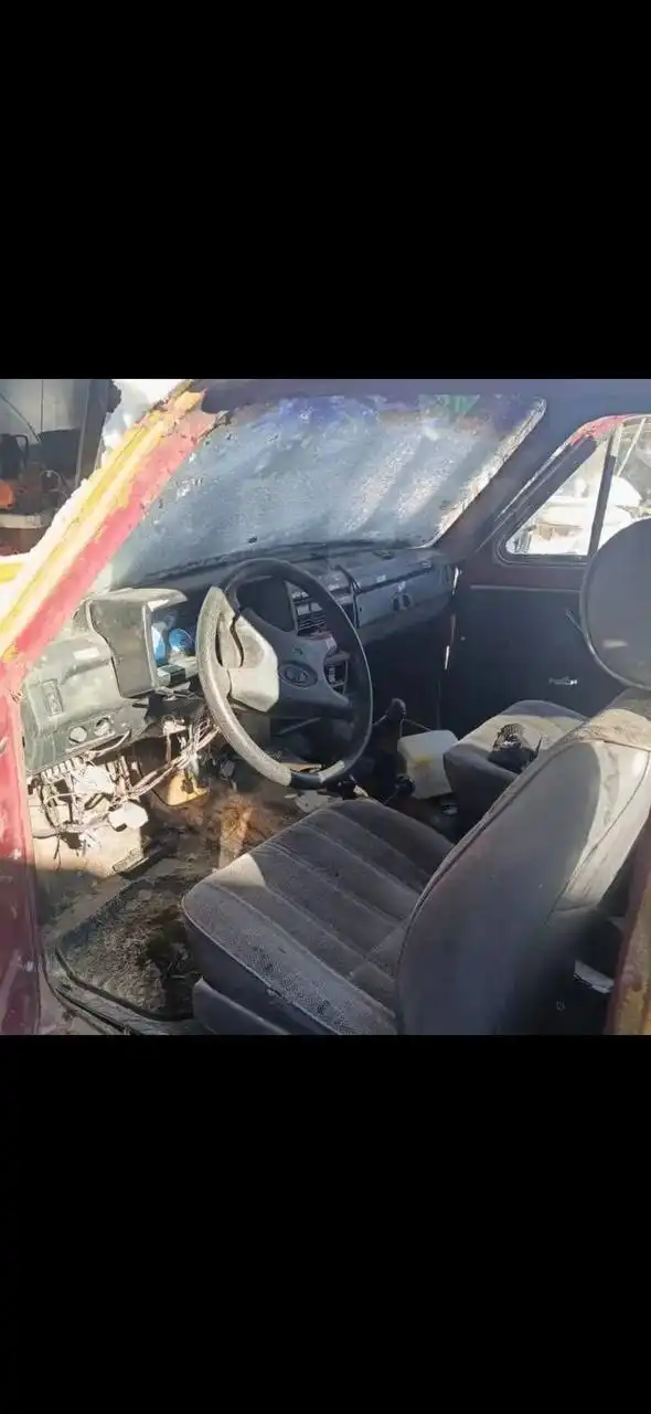 Автомобили ВАЗ в разборе и зимняя резина - Запчасти (Авто) в Иркутск