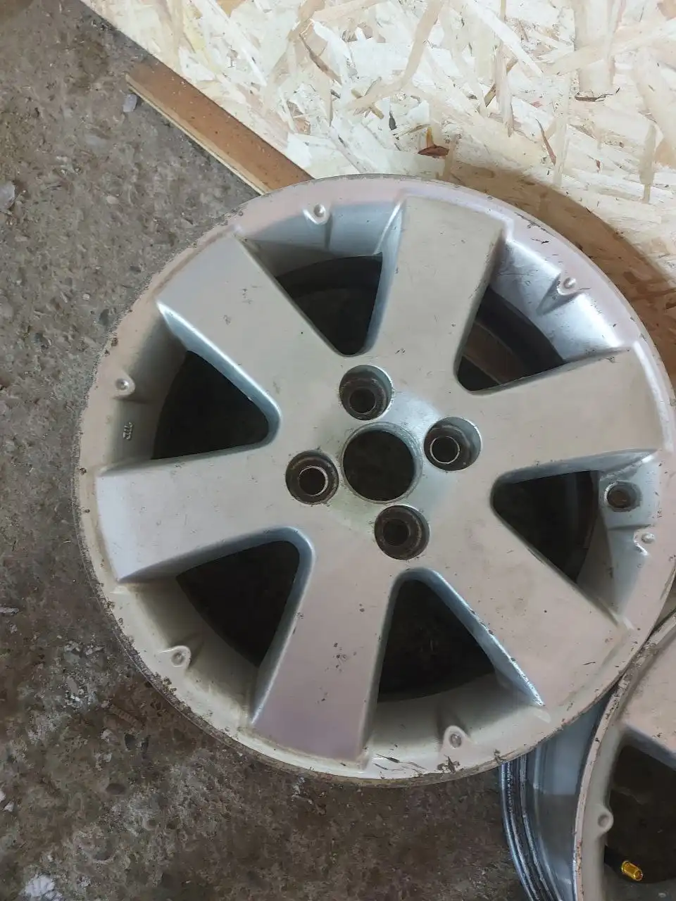 Продажа шин и дисков Toyota