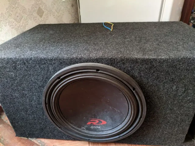 Отличный сабик, работает безотказно - Электроника в Иркутск