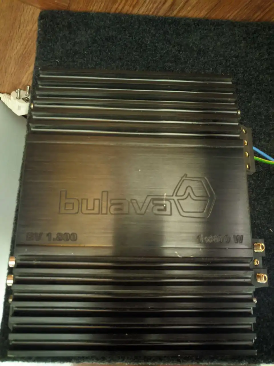 Отличный сабик, работает безотказно