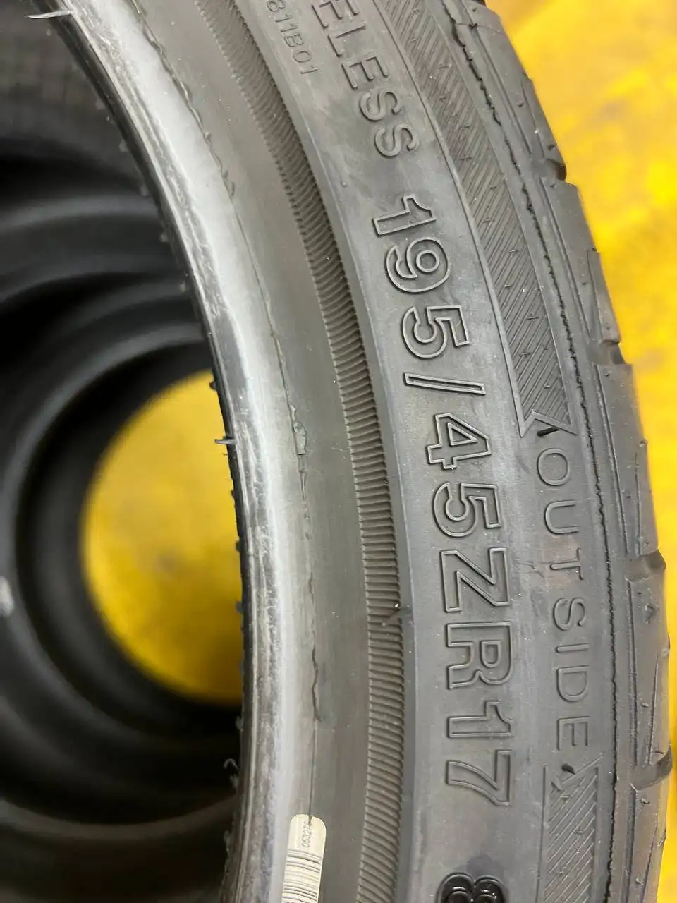 Продажа комплектов шин Arivo и Bridgestone