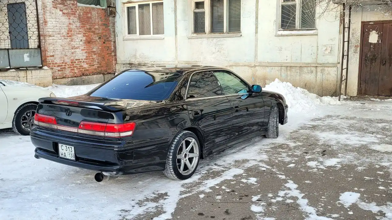 Автомобиль 1999 года, 2.5 литра, 5-ступенчатая коробка передач