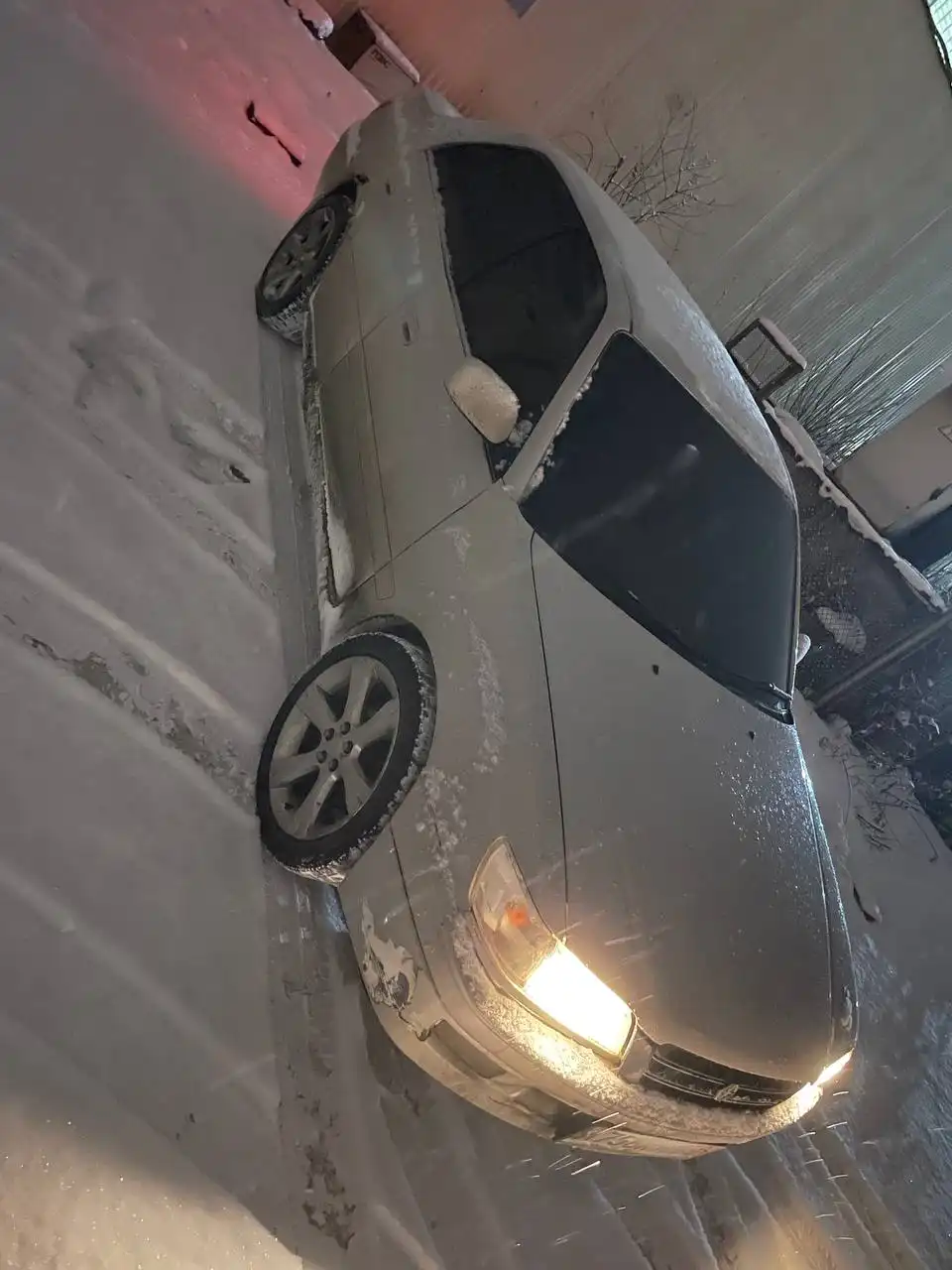 Автомобиль 2.0 1997 года на уверенном ходу