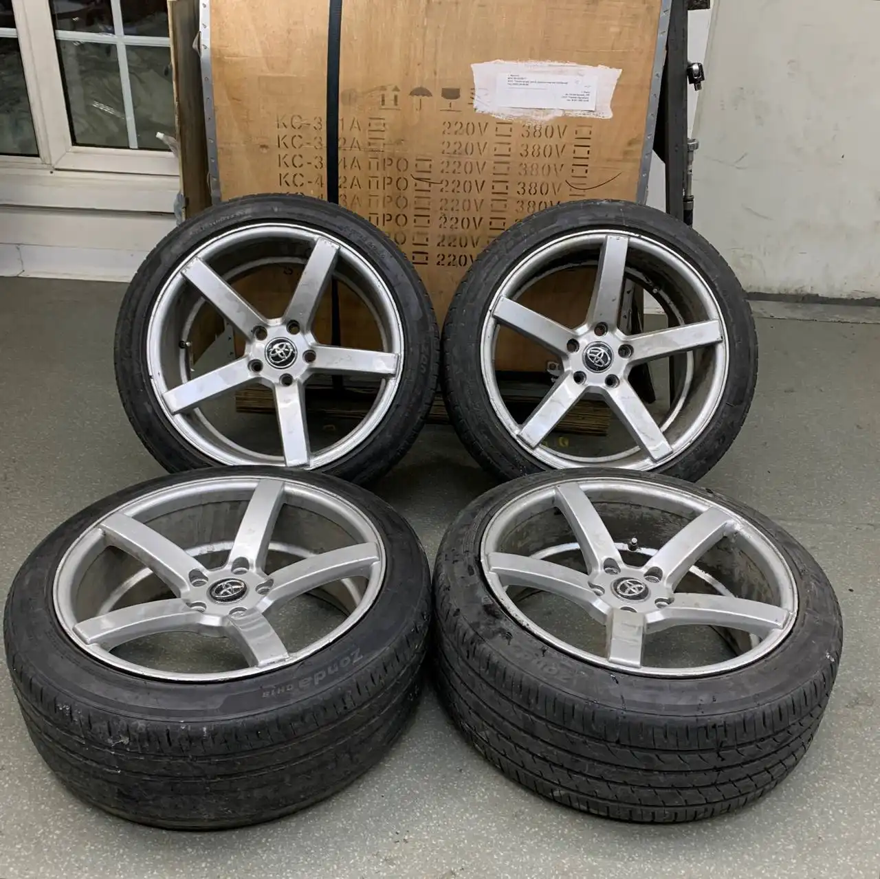 Продажа дисков Vossen CV3 R18 - Запчасти (Авто) в Иркутск