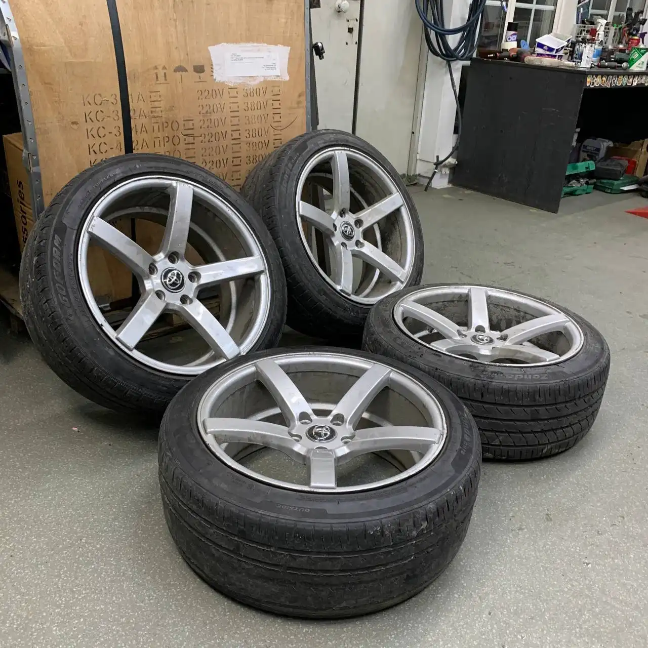 Продажа дисков Vossen CV3 R18 - Запчасти (Авто) в Иркутск