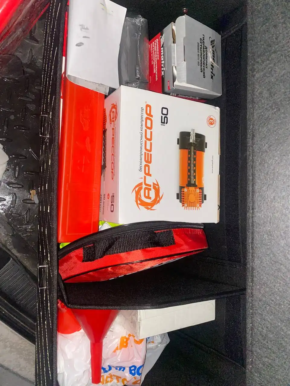 Набор автомобильных аксессуаров - Аксессуары (Авто) в Иркутск