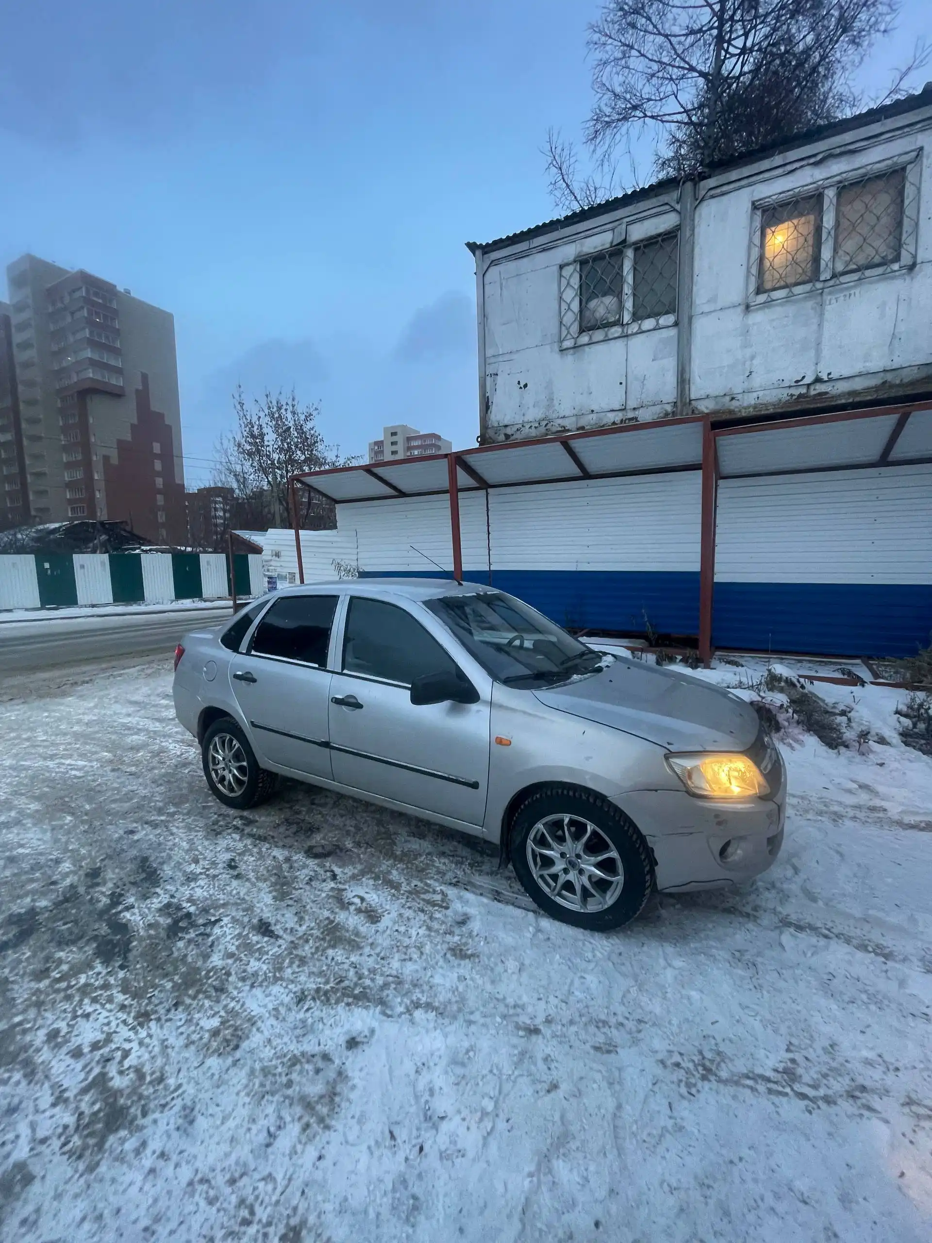 Продам готовый комплект дисков с резиной R16 4*100 - Запчасти (Авто) в Иркутск