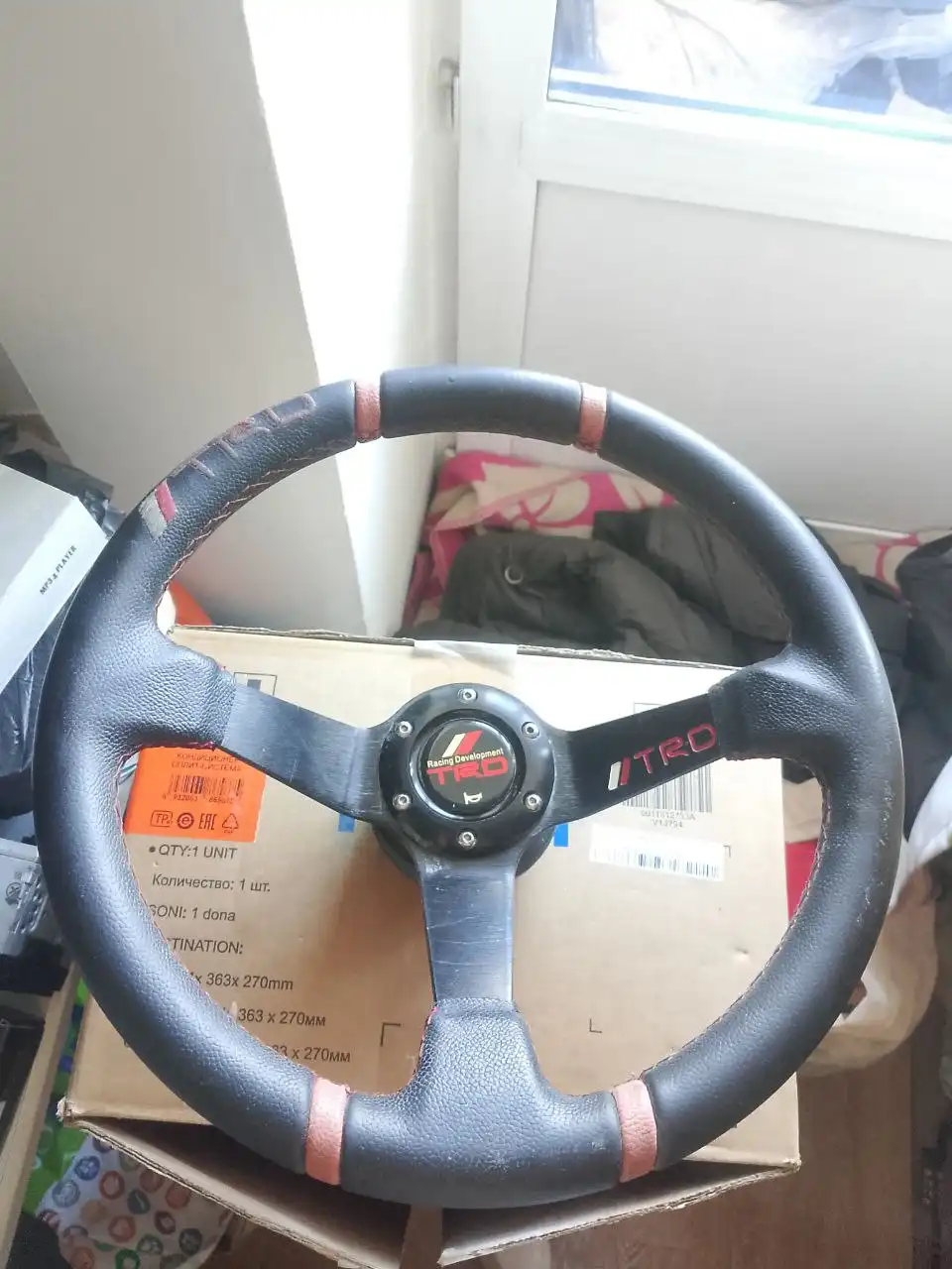 Руль спорт со стаканом на Toyota - Запчасти (Авто) в Иркутск