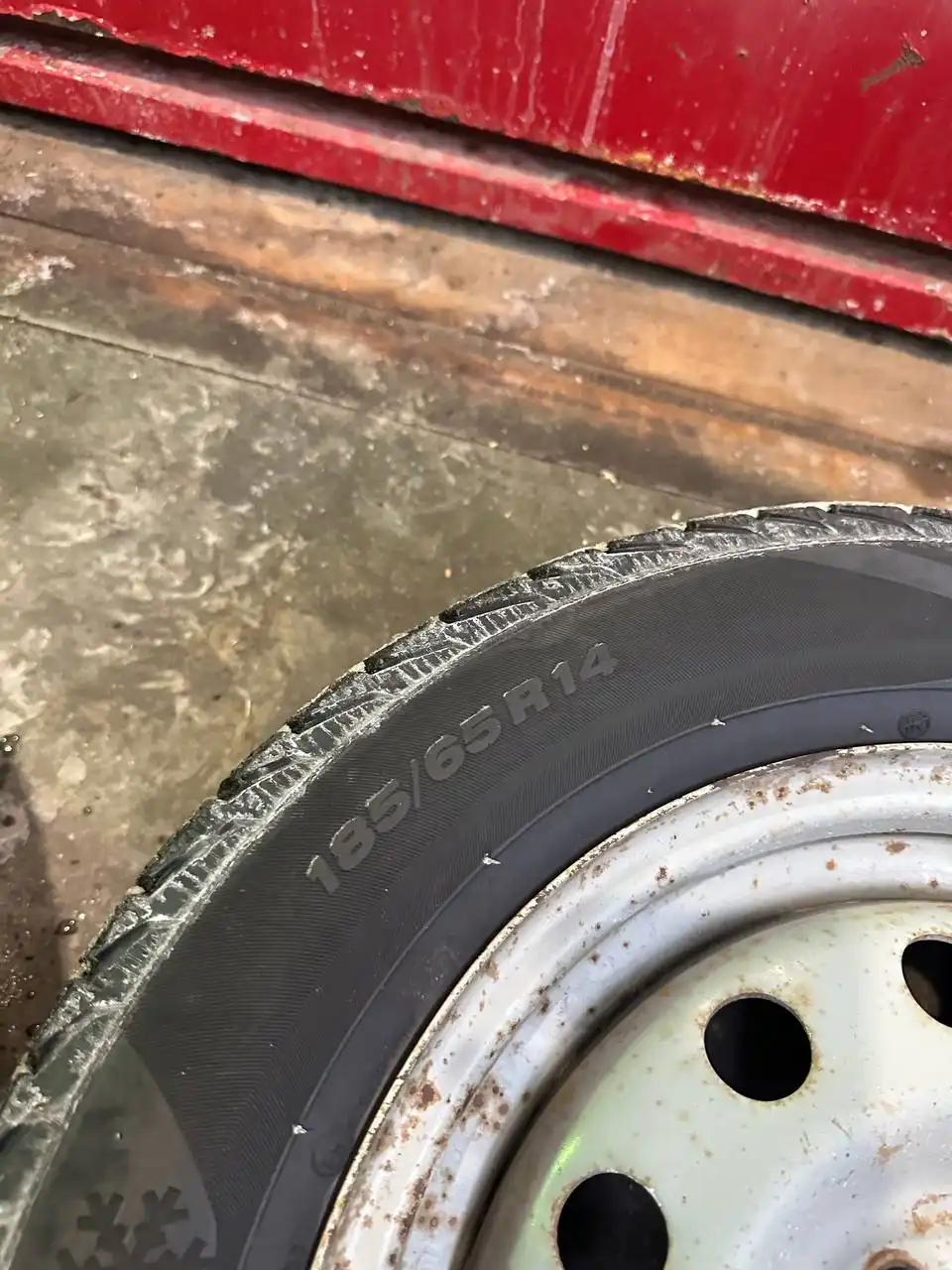 Продажа дисков с Приоры с небольшой грыжей - Запчасти (Авто) в Иркутск