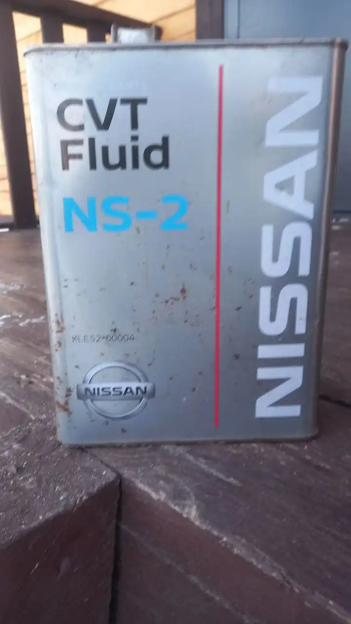 Продам канистру масла не открывалась - Запчасти (Авто) в Иркутск