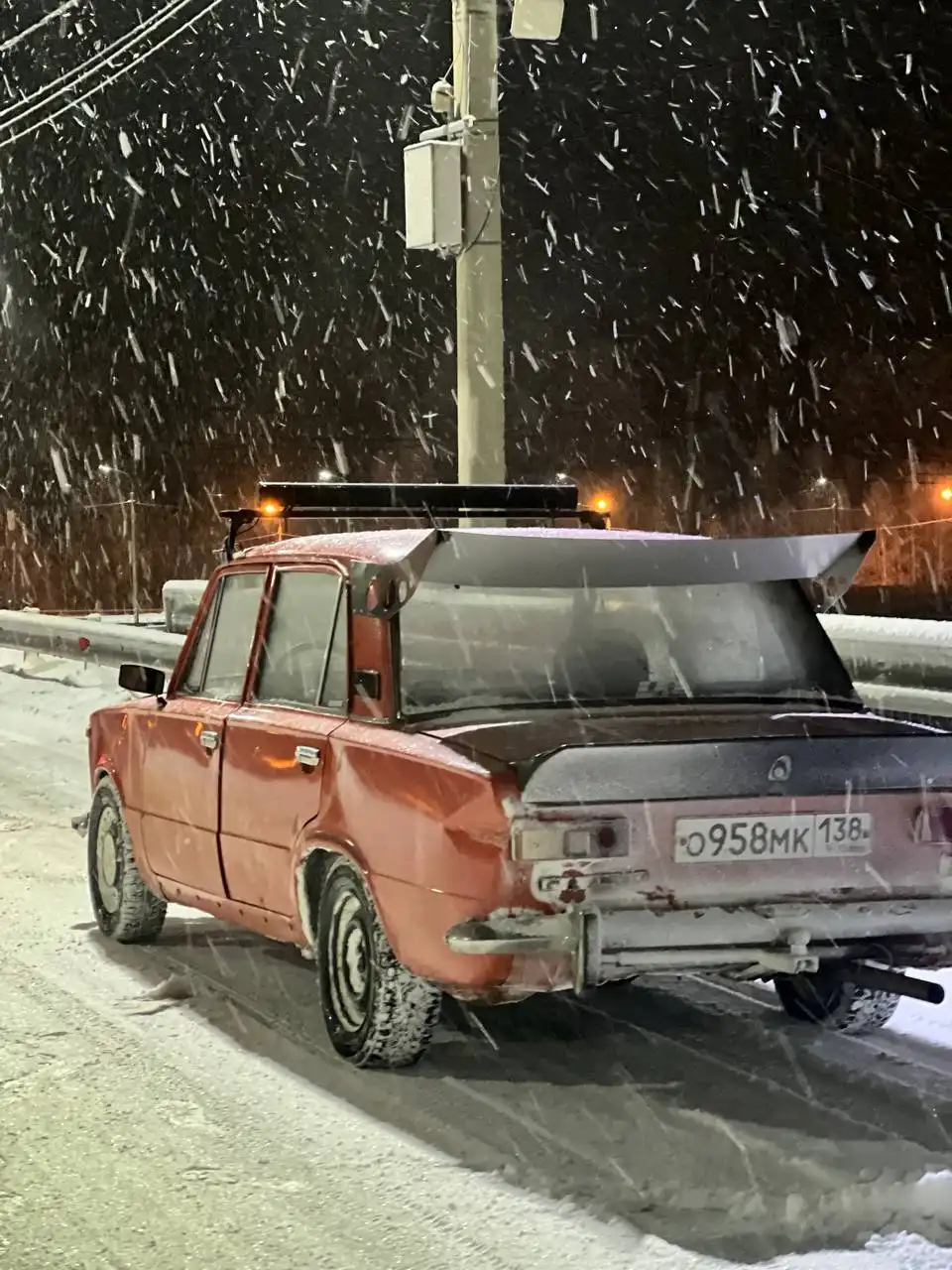 Продается автомобиль Нива с двигателем 1.6 спорт карб, обслуженный и доработанный - Авто в Иркутск