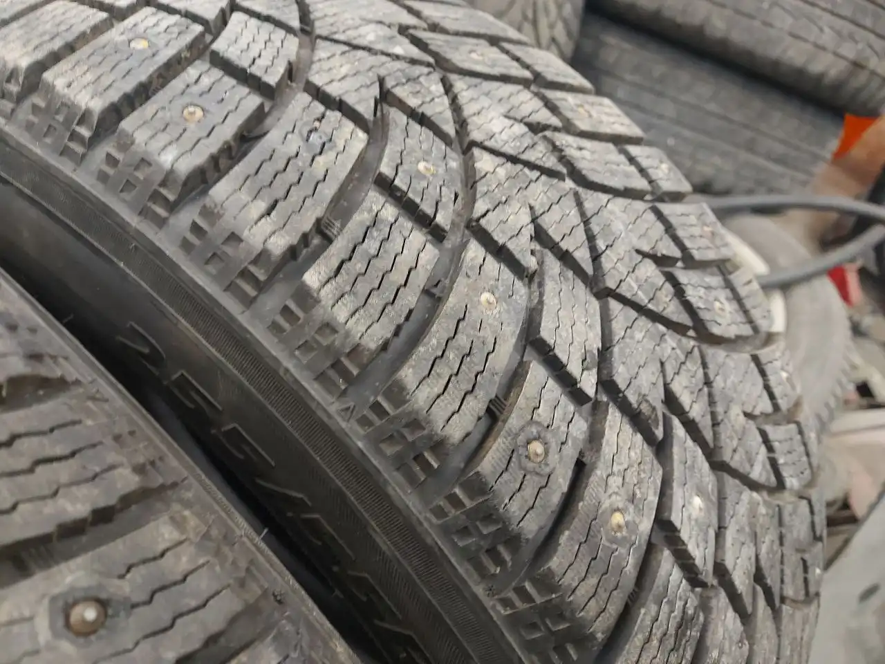 Продажа дисков и резины для автомобилей - Диски и шины (Запчасти) в Иркутск