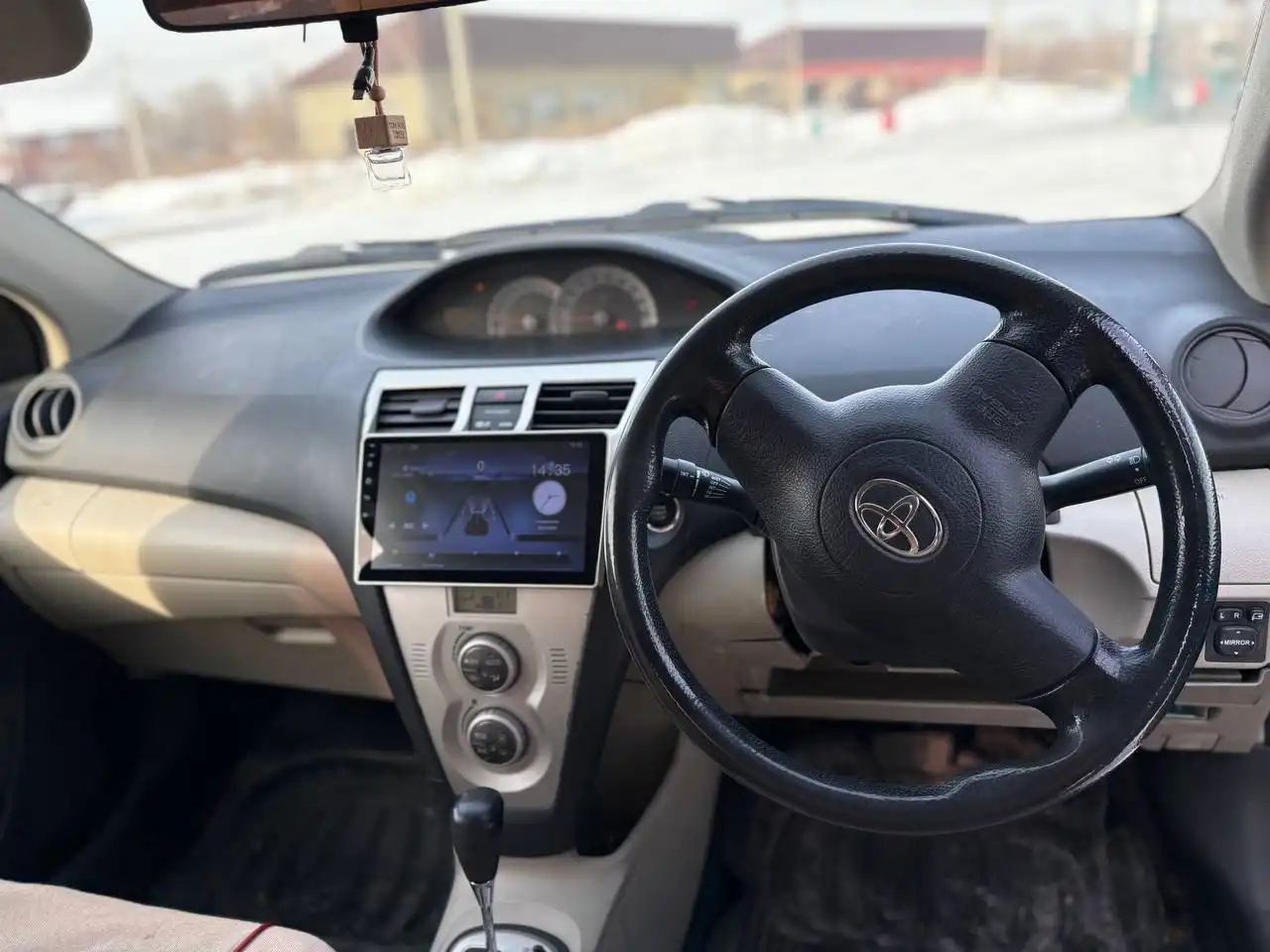 Продажа Toyota Belta 2006 года с вариатором - Авто в Иркутск