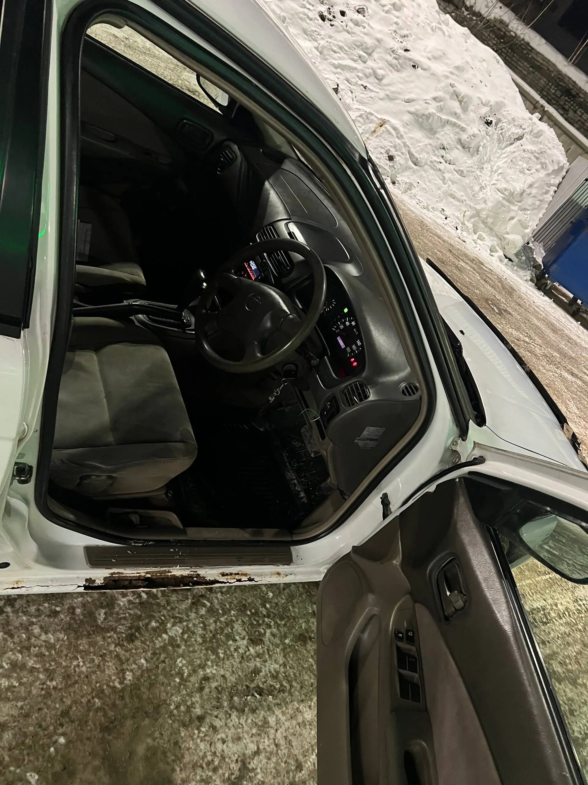 Сани 99 года в отличном состоянии - Авто в Иркутск